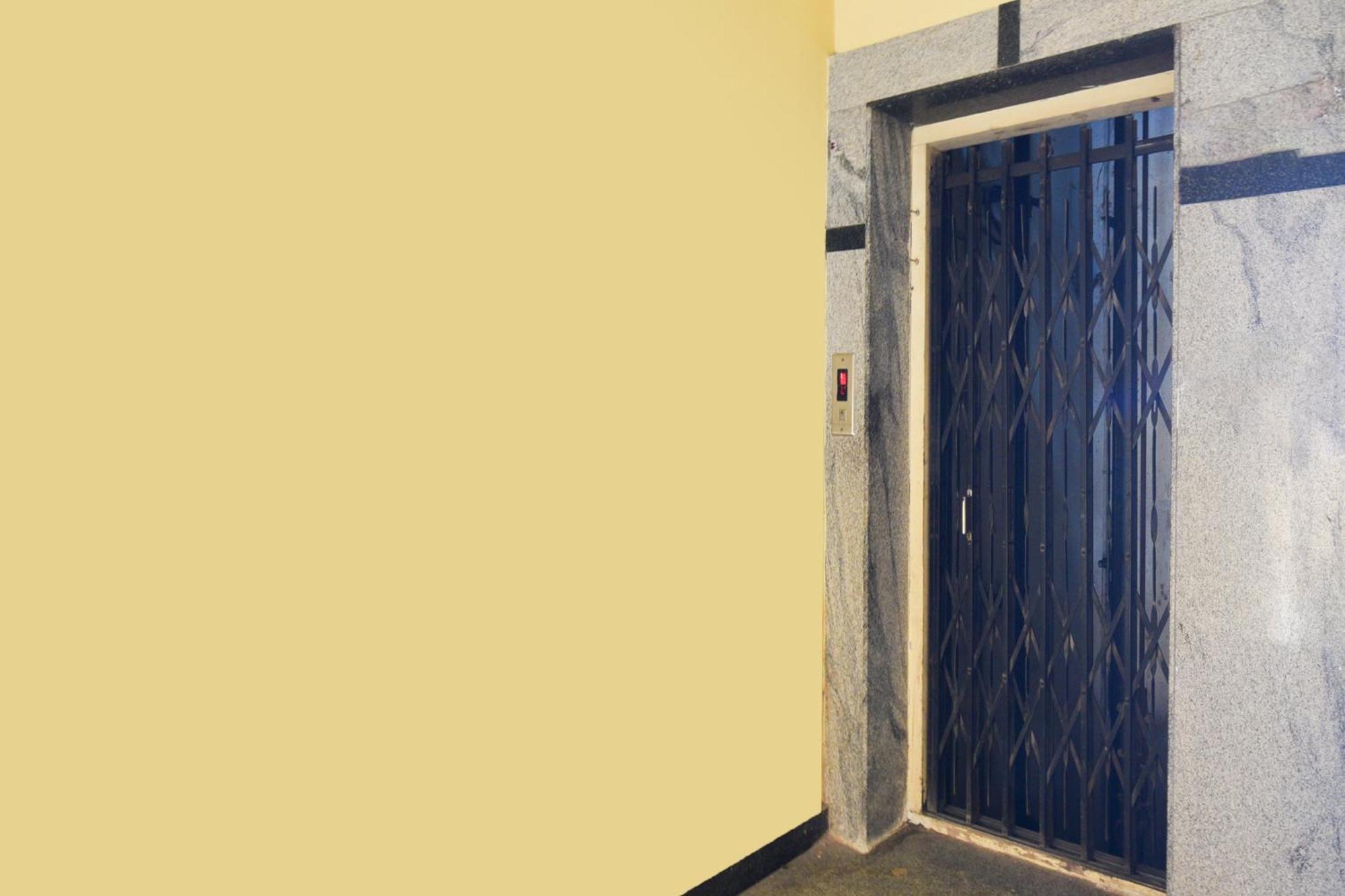 Hotel O Lucky Grand Hyderabad Exterior photo