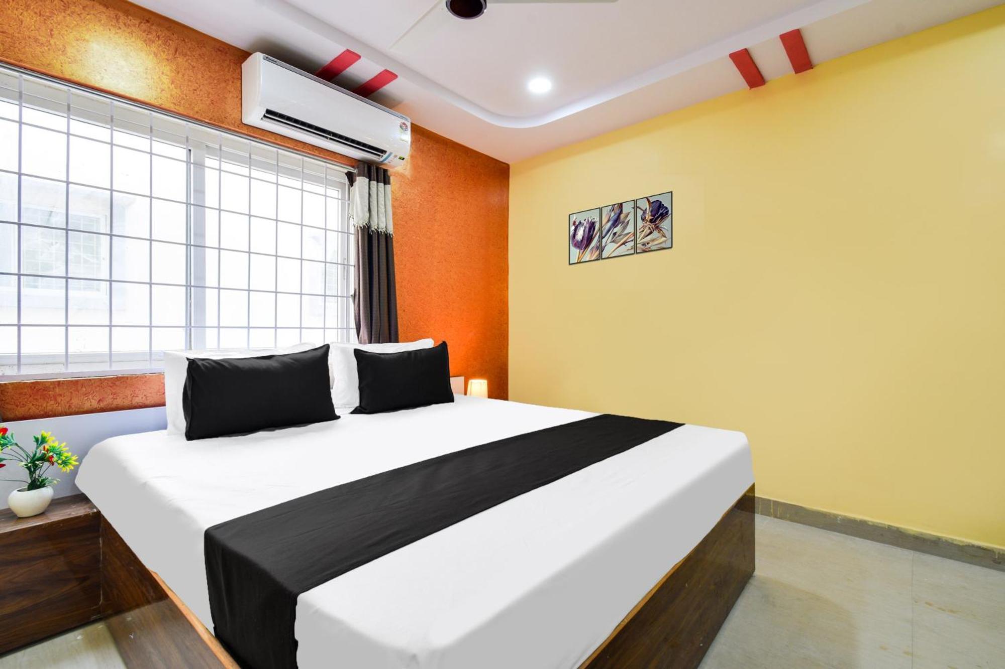 Hotel O Lucky Grand Hyderabad Exterior photo