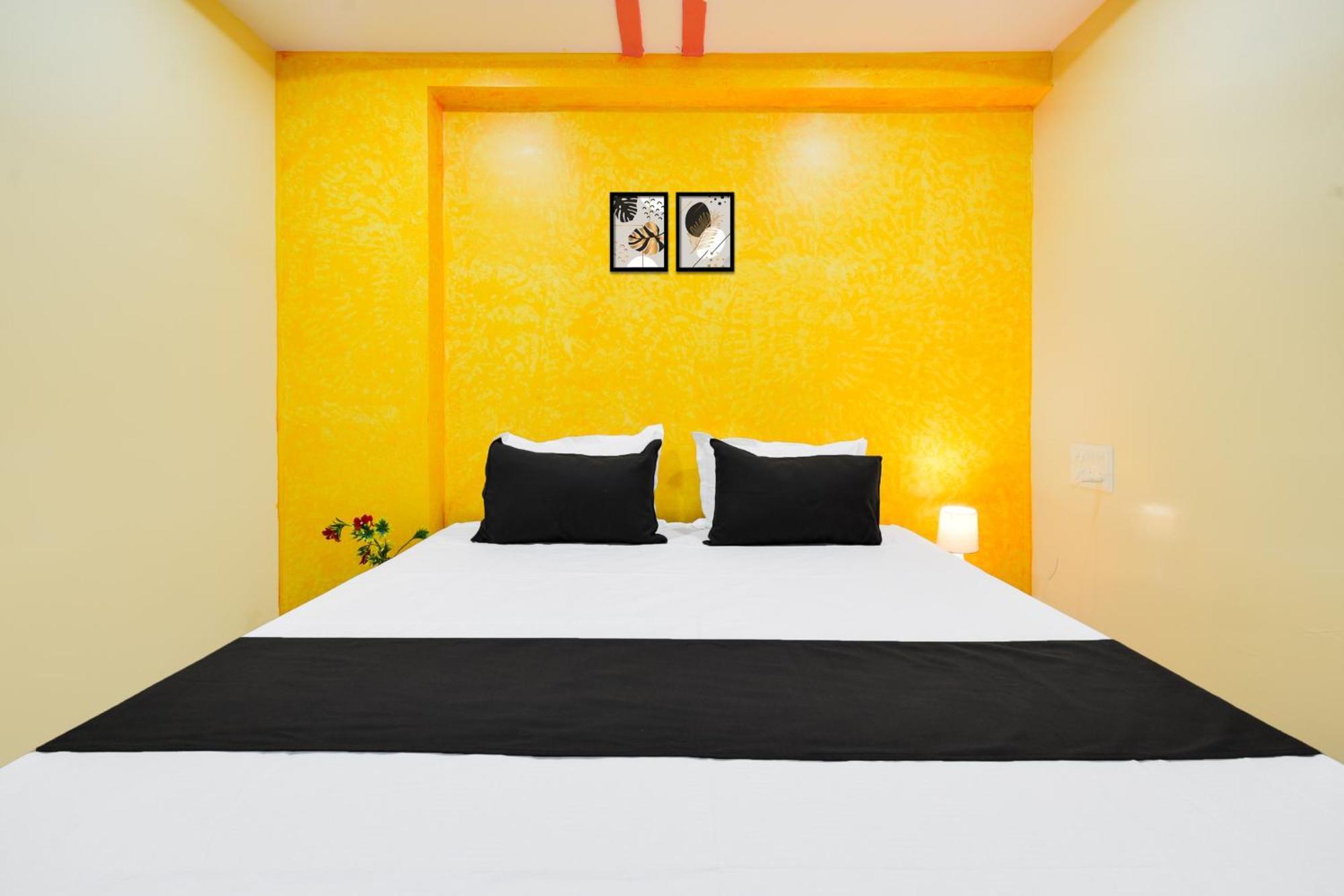 Hotel O Lucky Grand Hyderabad Exterior photo